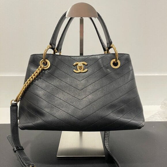 Chanel Chevron Calfskin Python Chic Small Shopping Tote 2-Way Bag (JB1075) - Picture 1 of 16